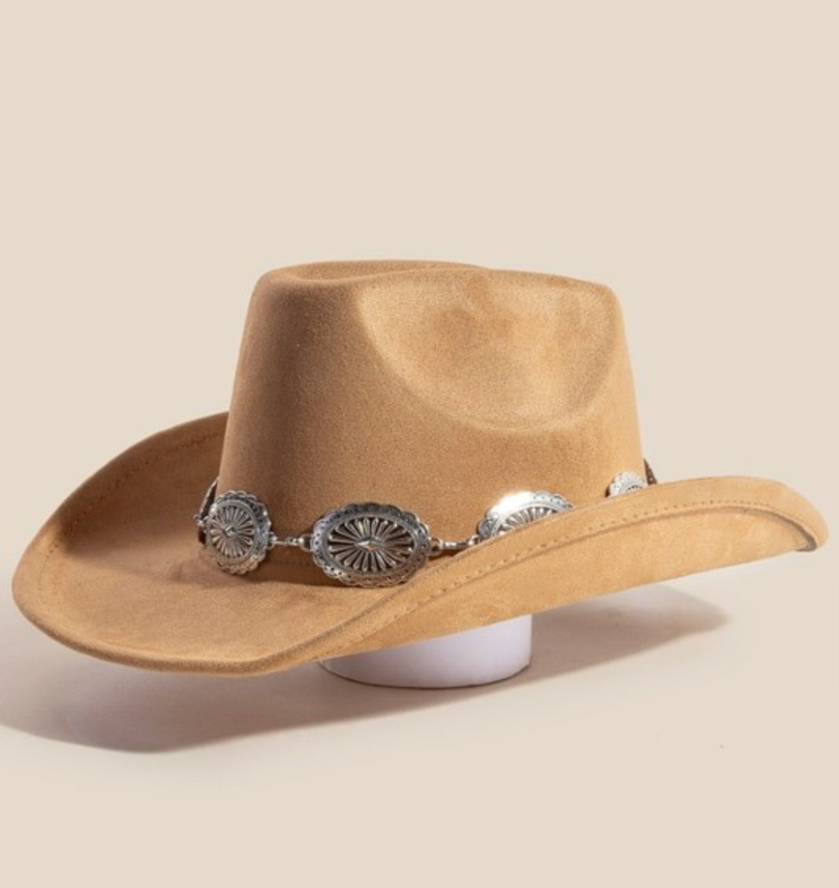 Medallion Hat in Light Brown