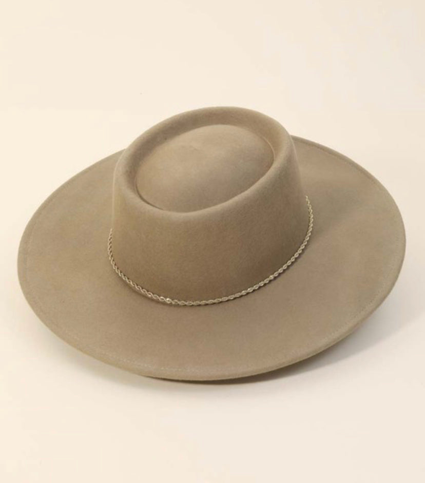 Don't Worry Bout Tomorrow Hat in Taupe