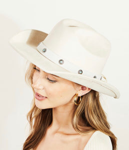 Open Mind Hat in Ivory