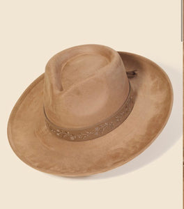 Love It or Leave It Hat in Brown
